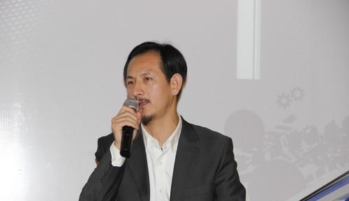 深圳市百分之百數(shù)碼科技有限公司董事長徐國祥。 